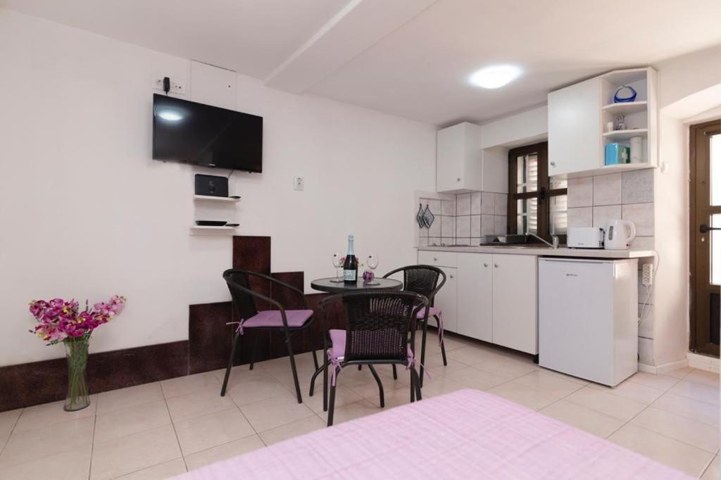 Central Apartment Rose In Hearth Of Σπλιτ Εξωτερικό φωτογραφία